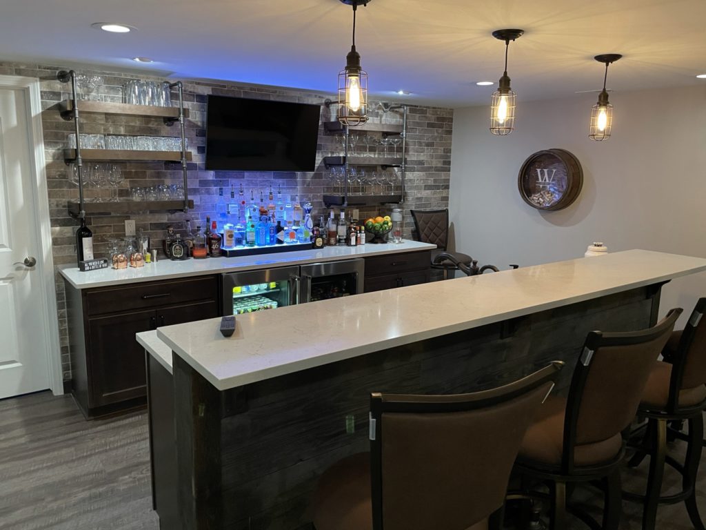 Northville, Michigan finished basement custom bar